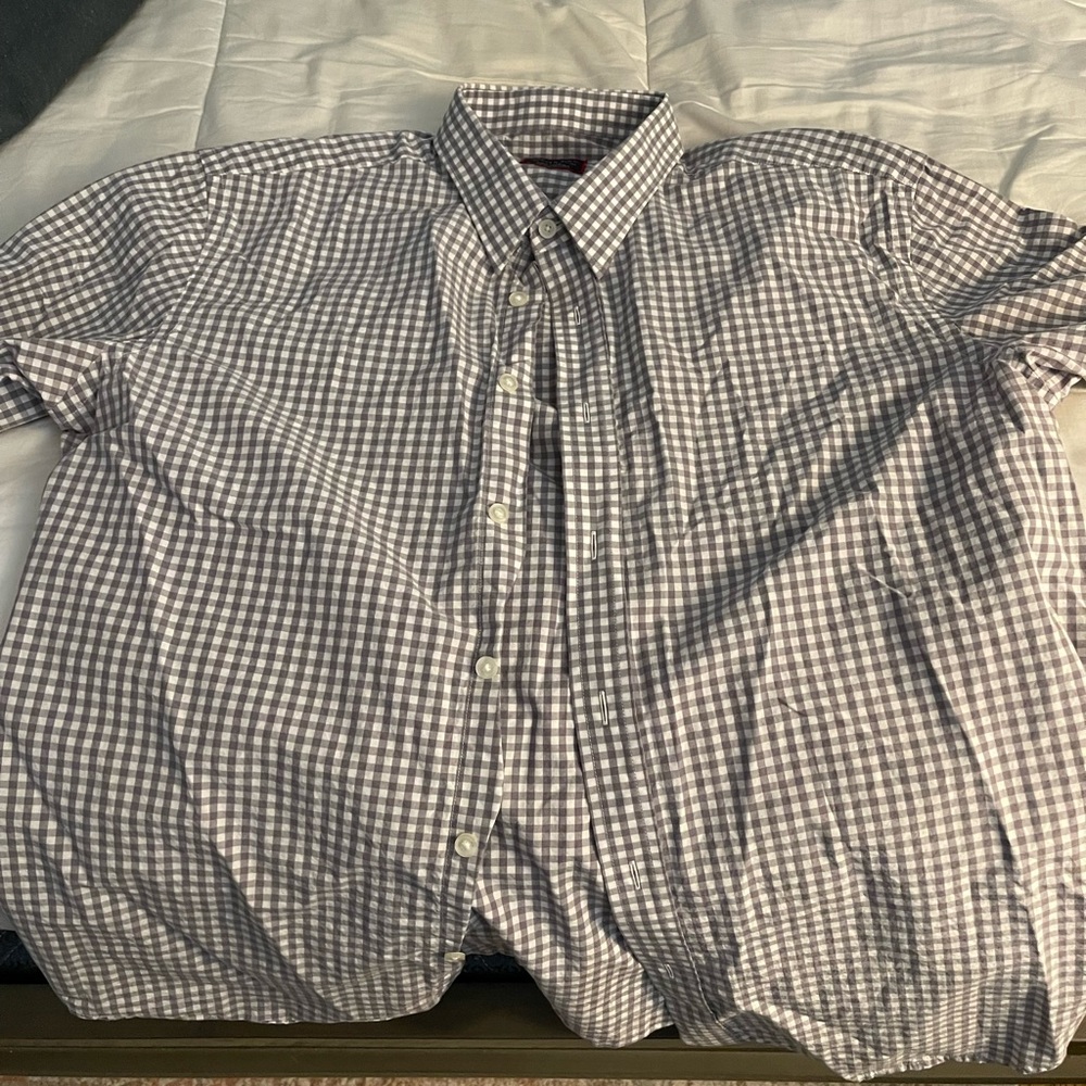 Untuckit Button Down - image 1